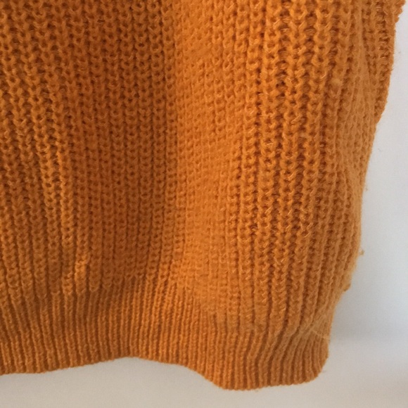 ❌SOLD❌ Forever 21 Mustard Yellow Knitted Sweater - Picture 5 of 8